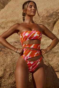 Cut Out Strapless Thong One Piece In Pink Print -Modern Beach Bikini NS0151 5 Pink Print Strapless One Piece Swimsuitcopy