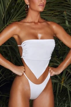 Handkerchief Bikini Top In White -Modern Beach Bikini NS0179 6 Manamea White Handkerchief Bikini Topcopy2